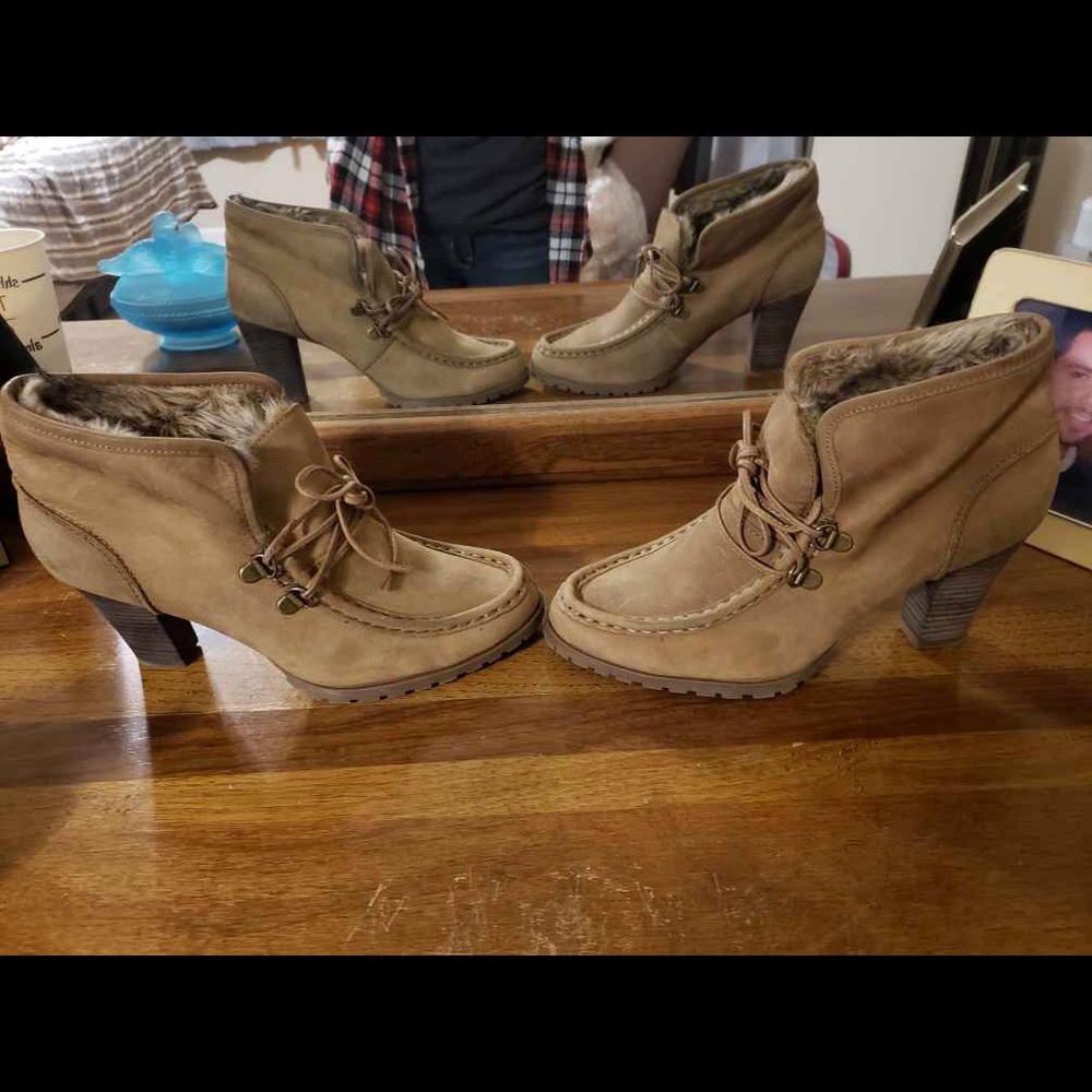 Audrey Brooke Rylee boots. Real Leather.